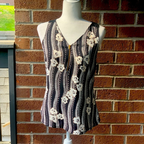 Express Zipper Floral Tank - Picture 1 of 6